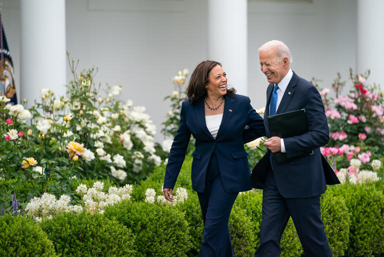 Tổng thống Joe Biden từ bỏ cuộc tranh cử tái cử, ủng hộ Phó Tổng thống Kamala Harris